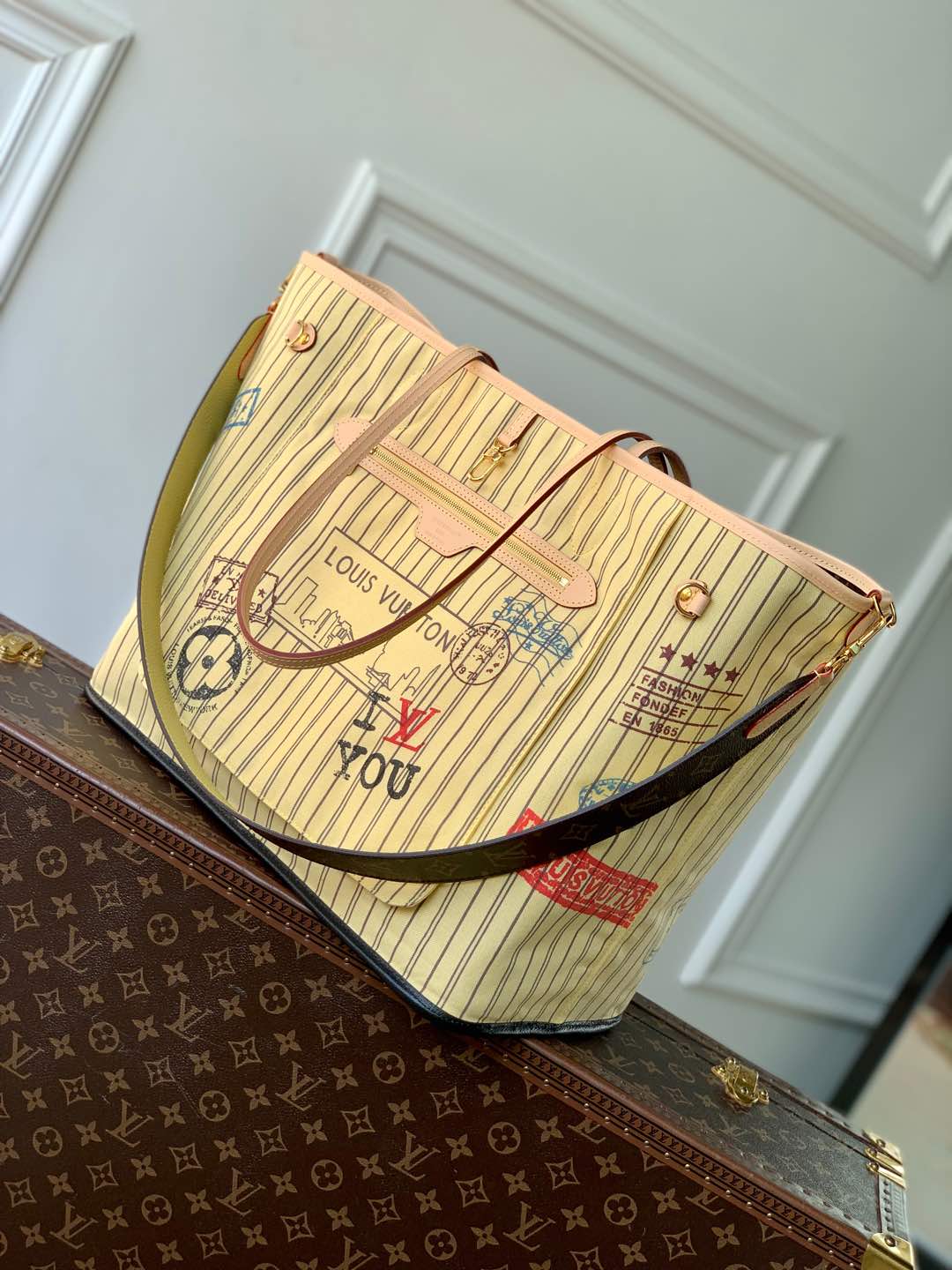 Neverfull Bandoulière Inside Out GM detail 2