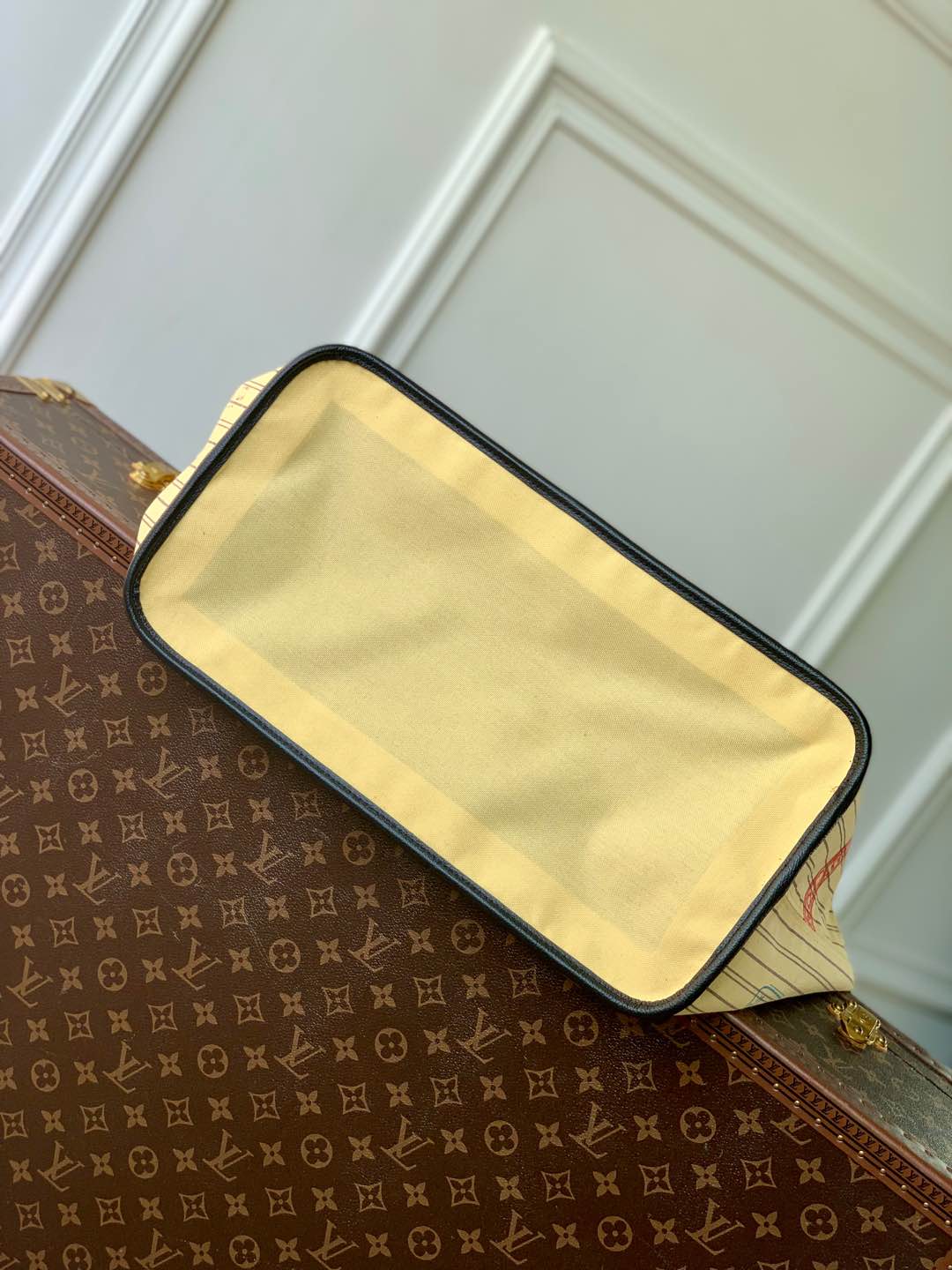 Neverfull Bandoulière Inside Out GM detail 4