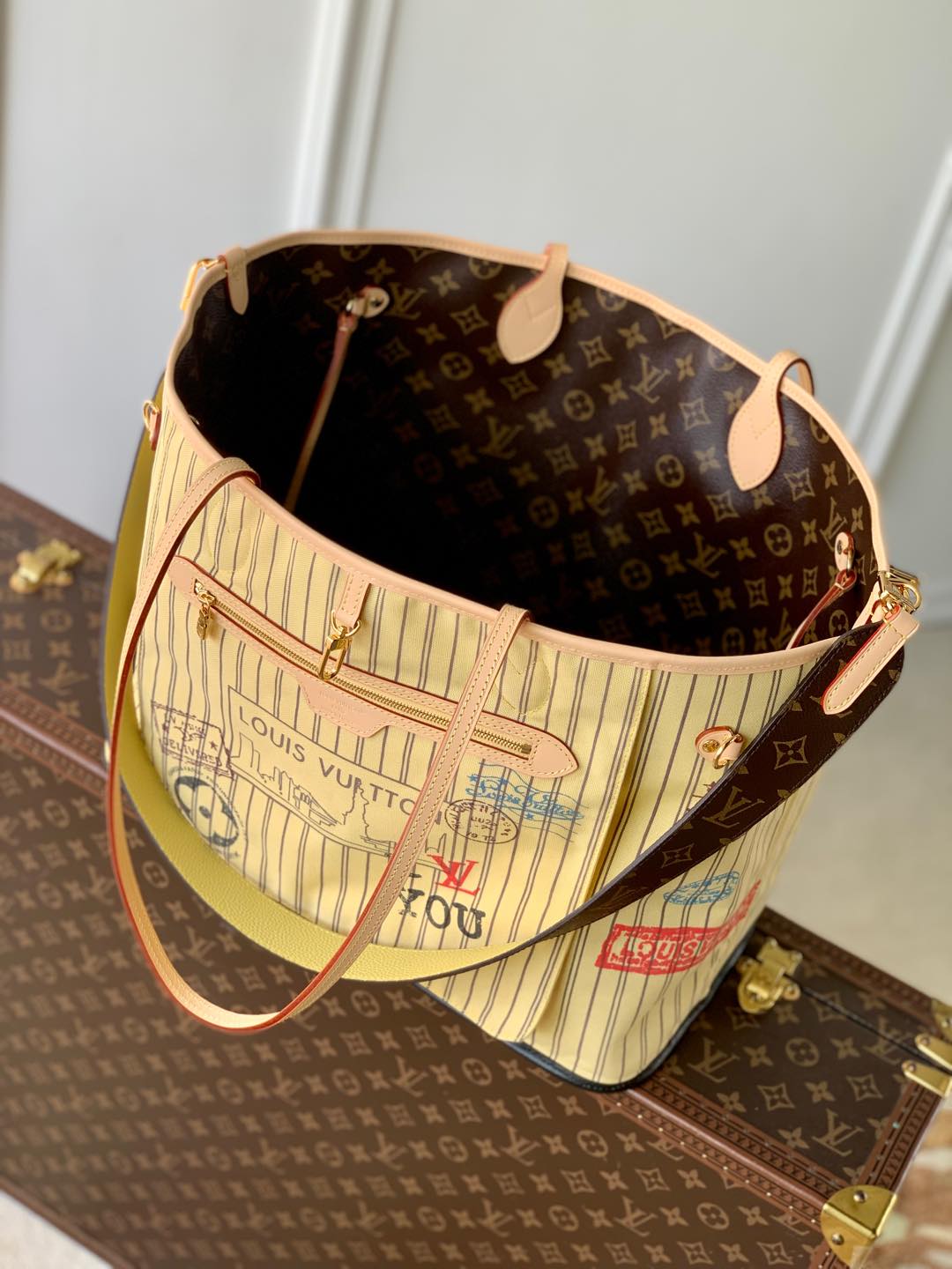 Neverfull Bandoulière Inside Out GM detail 7
