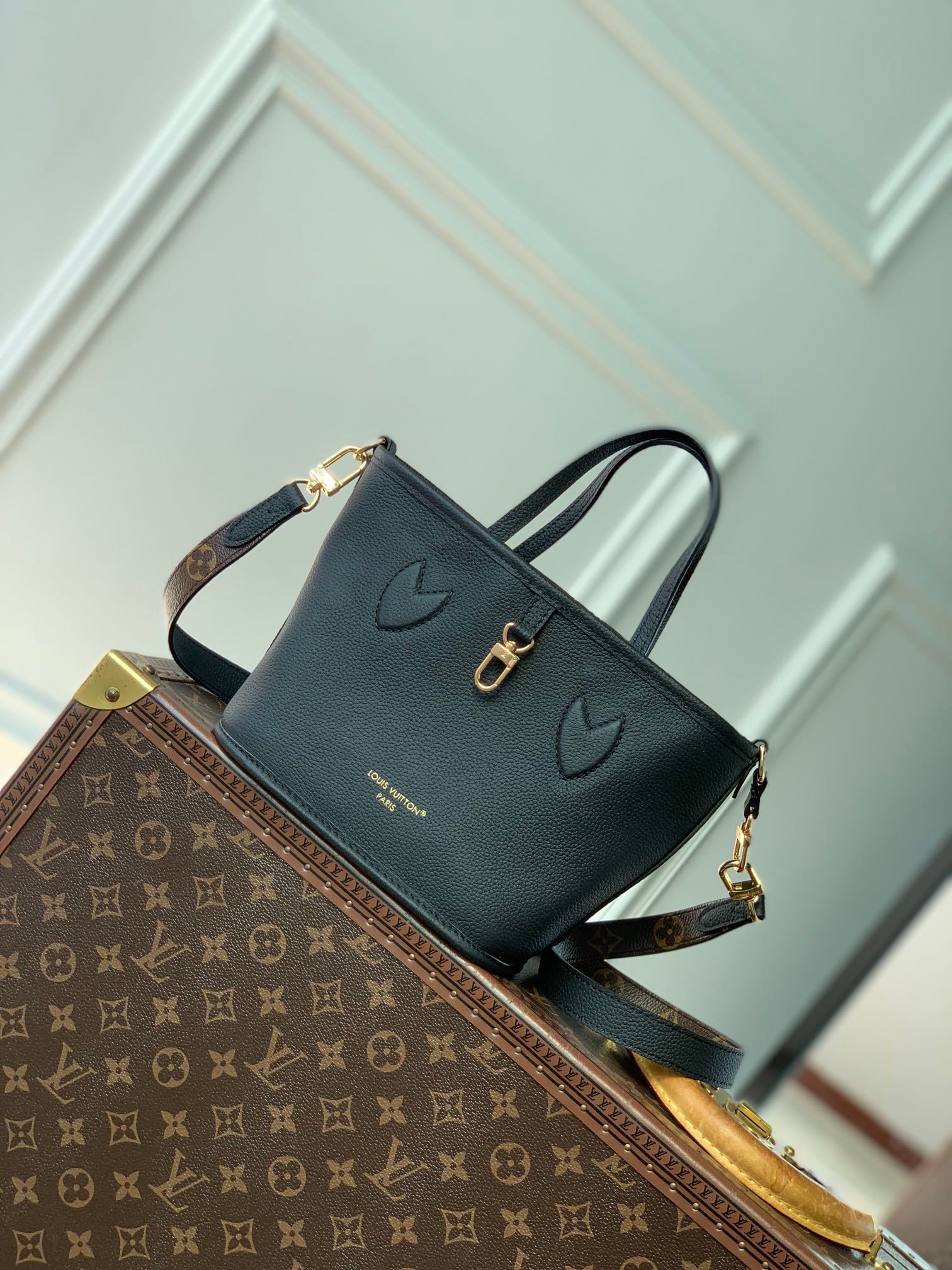 Neverfull Bandoulière Inside Out BB detail 4