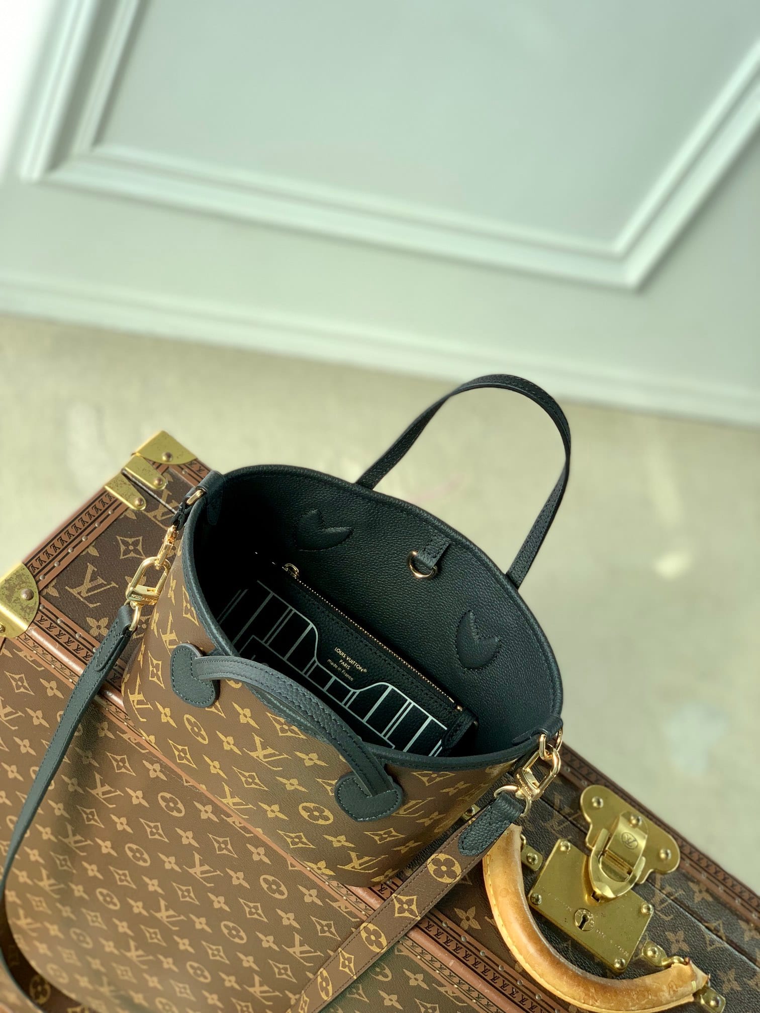 Neverfull Bandoulière Inside Out BB detail 9