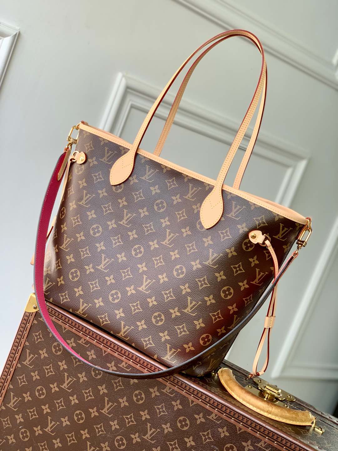 Neverfull Bandoulière Inside Out MM detail 1