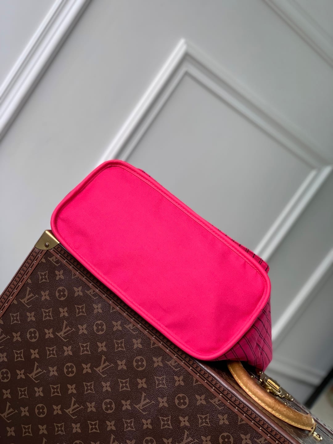 Neverfull Bandoulière Inside Out MM detail 4