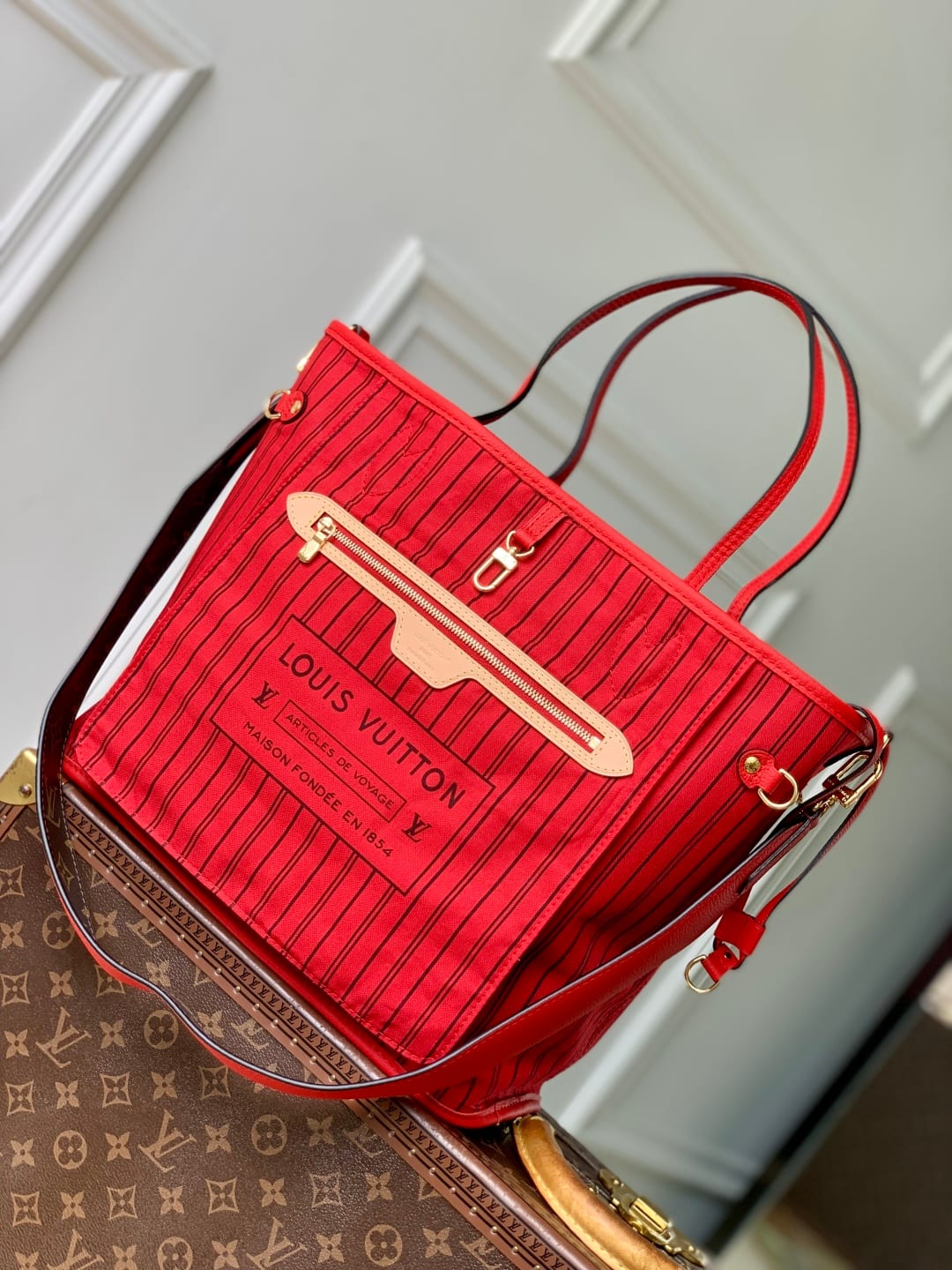 Neverfull Bandoulière Inside Out MM detail 1