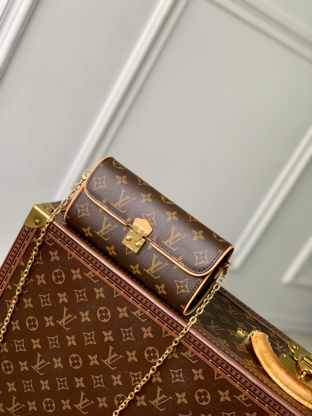 Pochette Camille detail 9