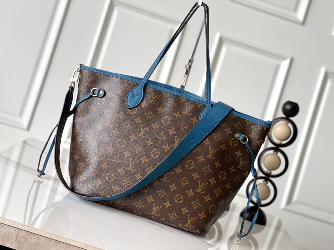 Neverfull Bandoulière Inside Out MM detail 3
