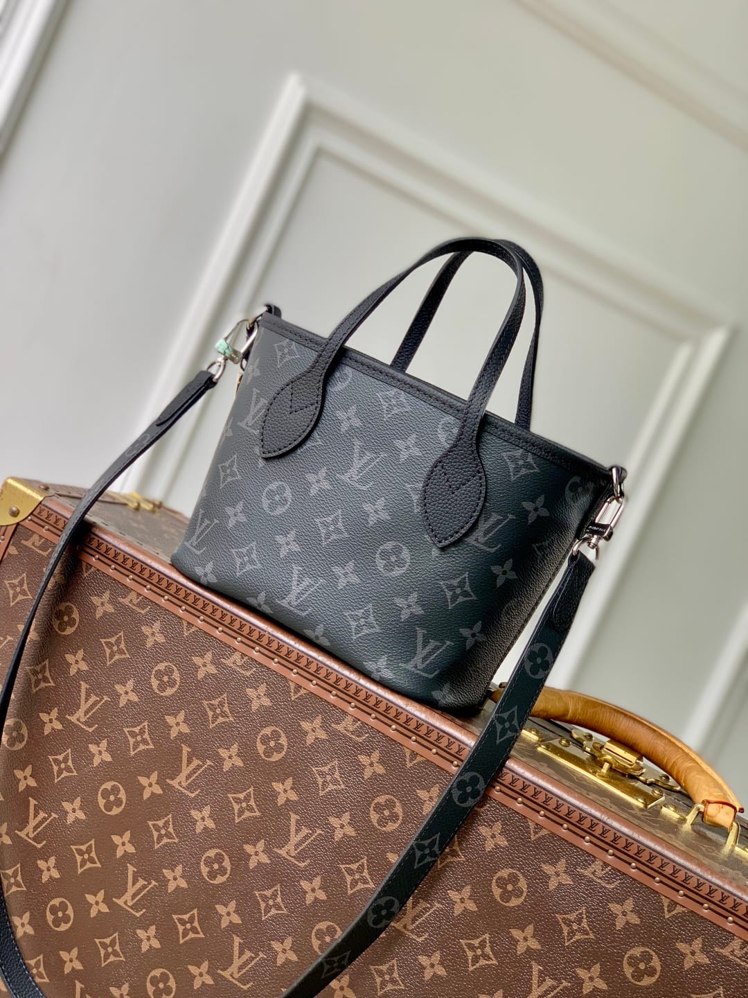 Neverfull Bandoulière Inside Out BB detail 3