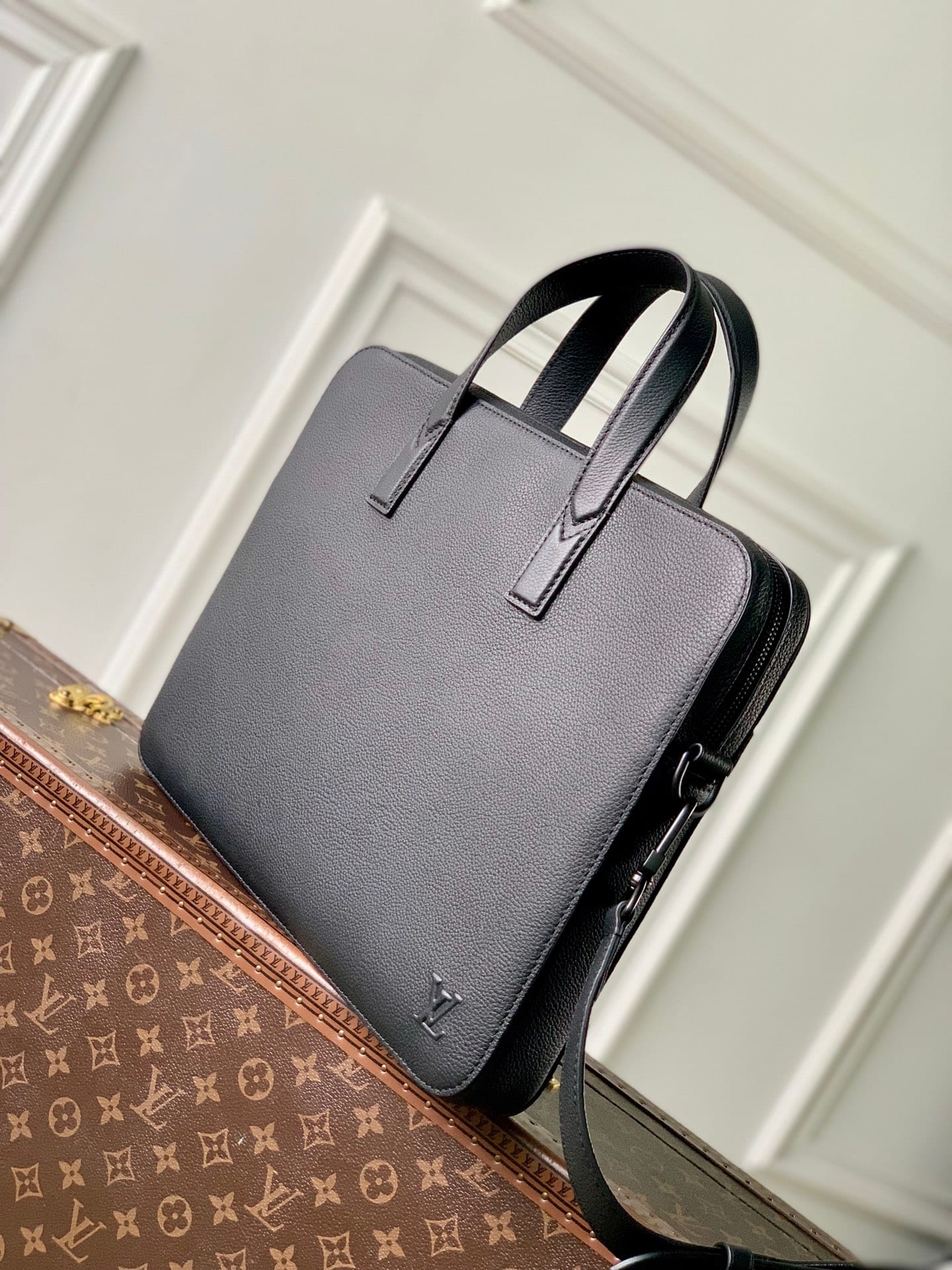 Gate Briefcase detail 1
