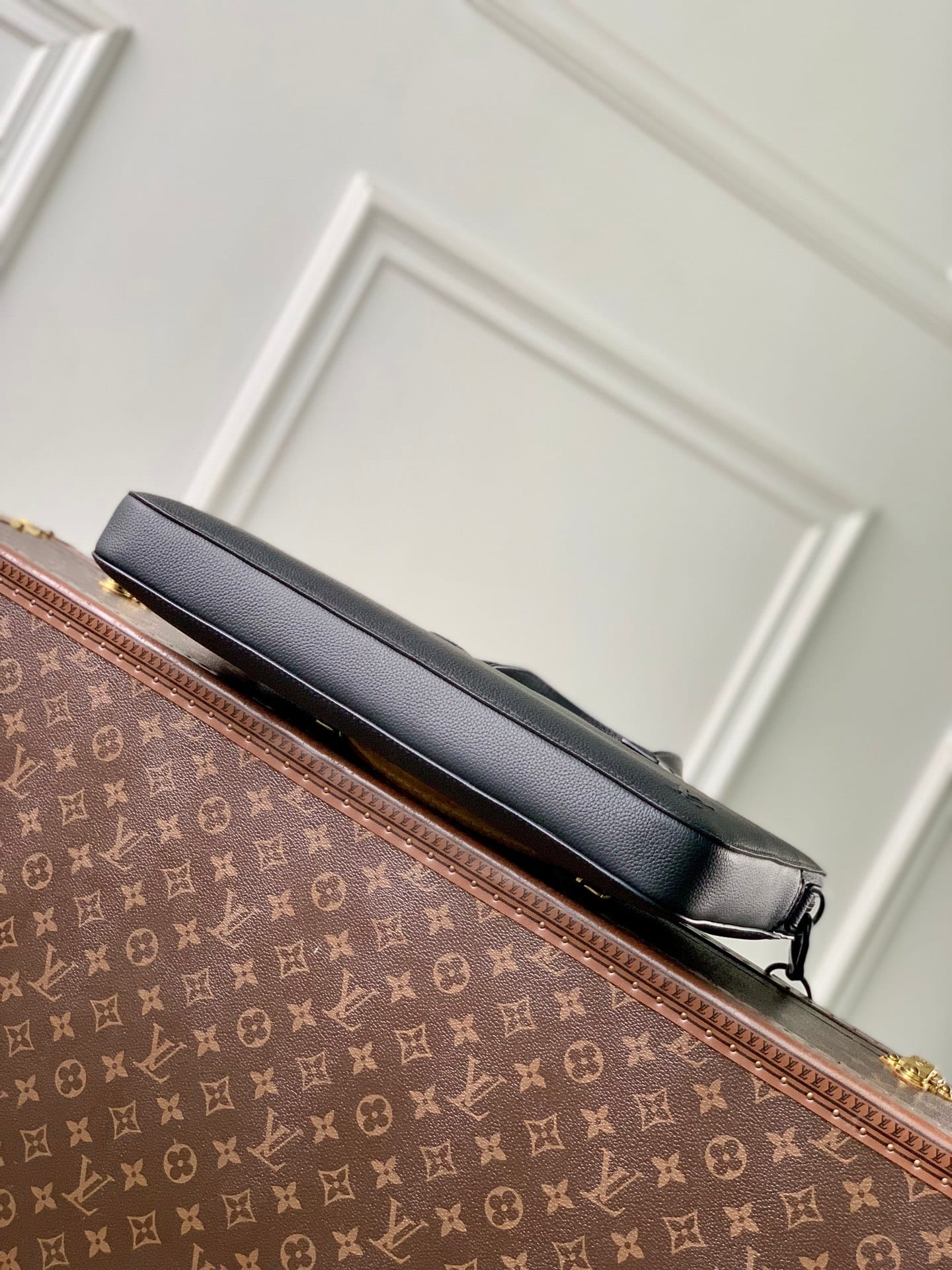 Gate Briefcase detail 3