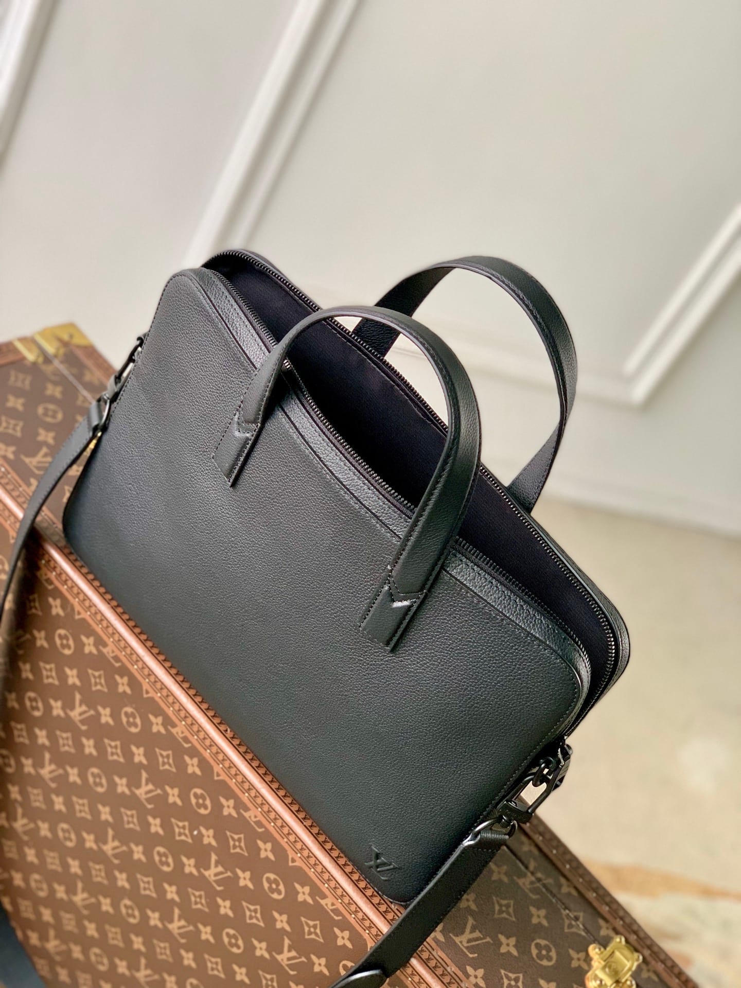 Gate Briefcase detail 10