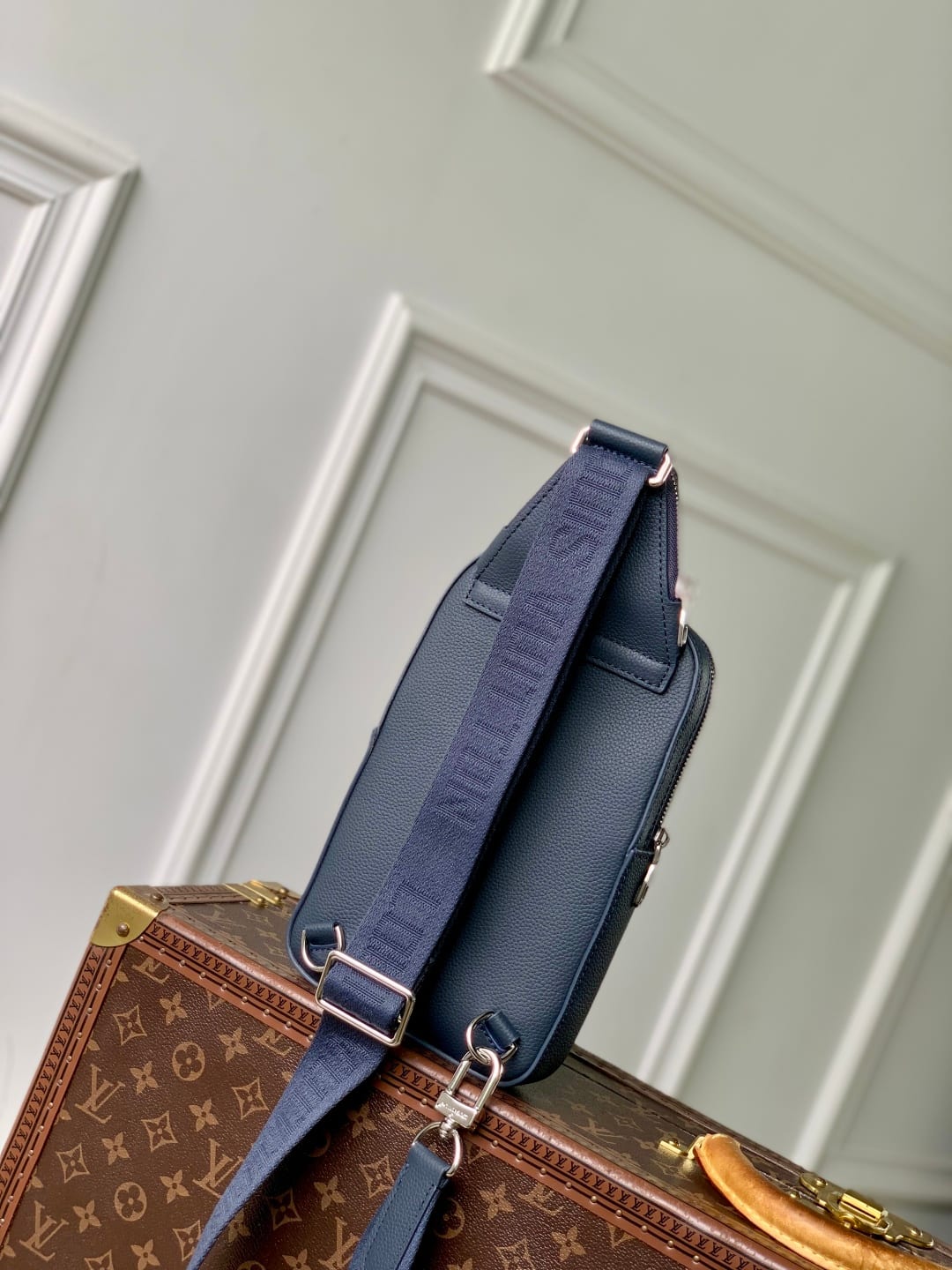Avenue Slingbag PM detail 3
