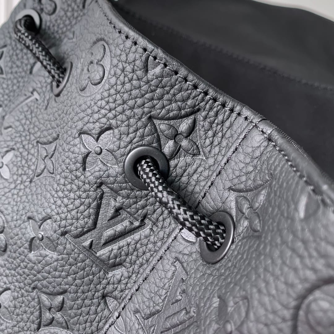 Christopher PM detail 7
