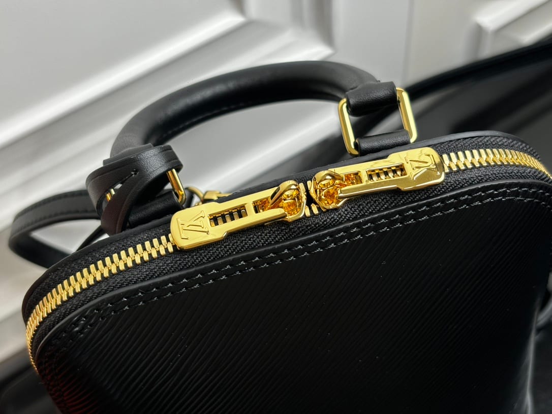 Alma Backpack detail 9