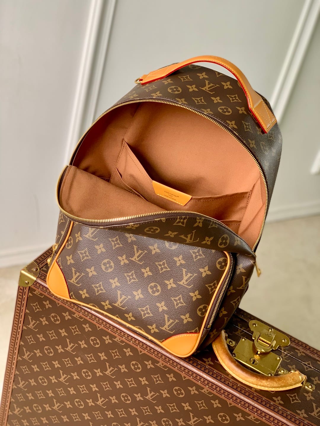 Discovery Cargo Backpack detail 9
