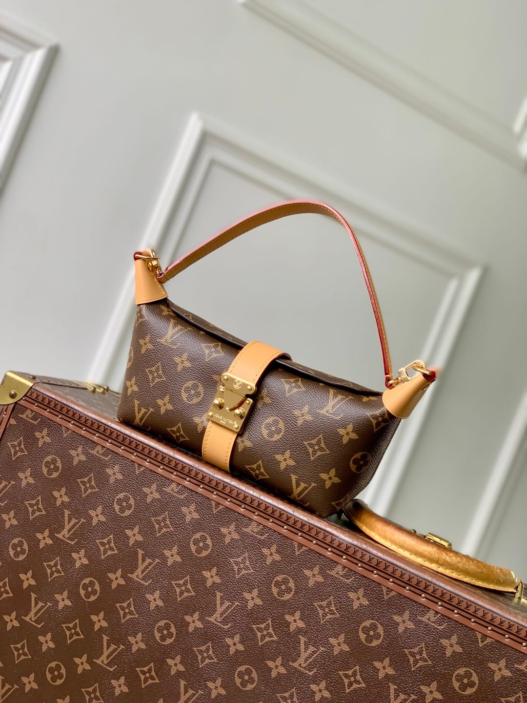 Pochette Mia detail 1