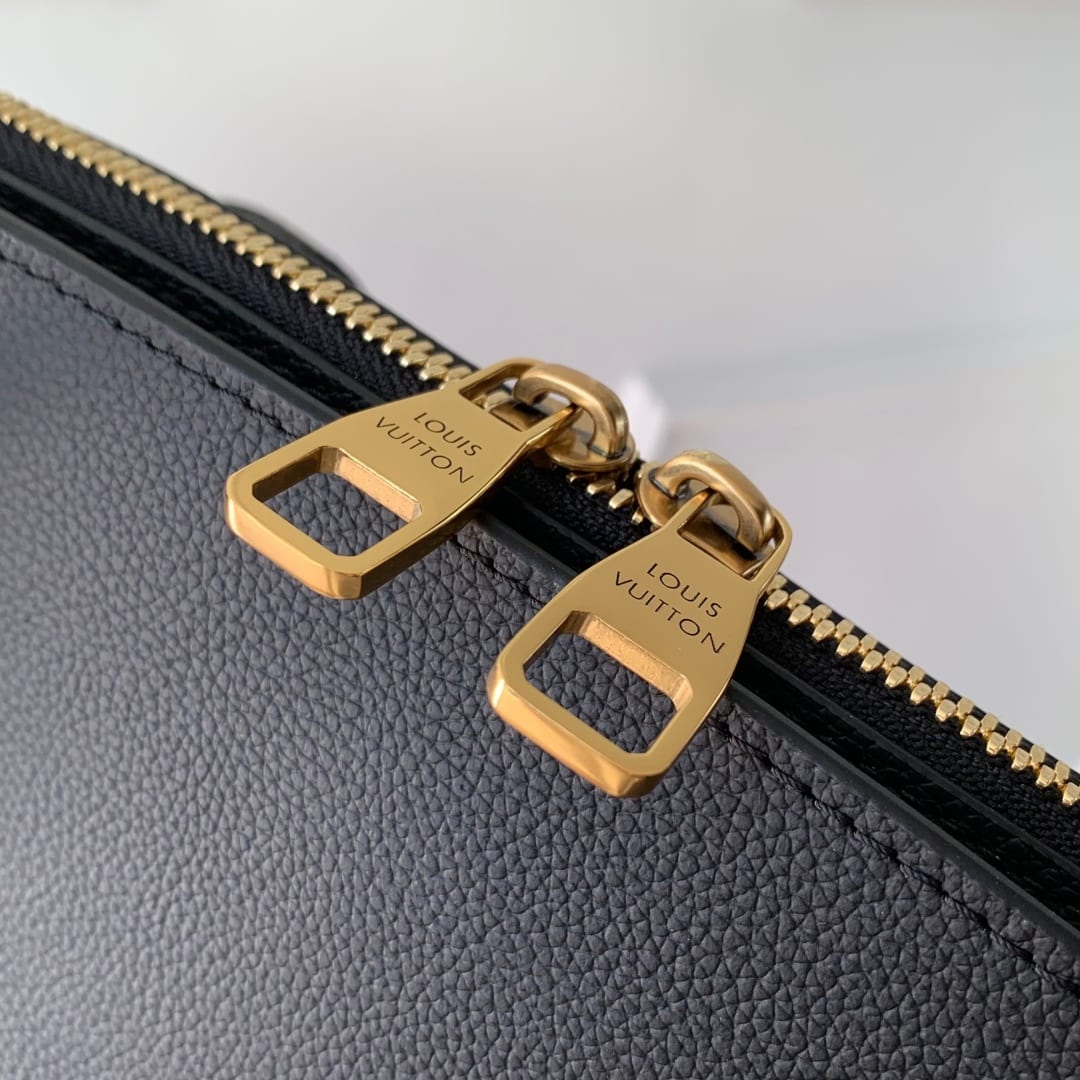Low Key Duffle Tote detail 7