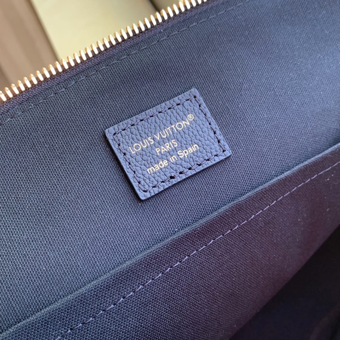 Low Key Duffle Tote detail 8