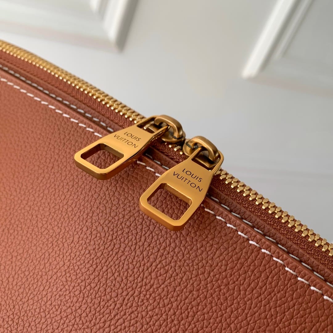 Low Key Duffle Tote detail 7