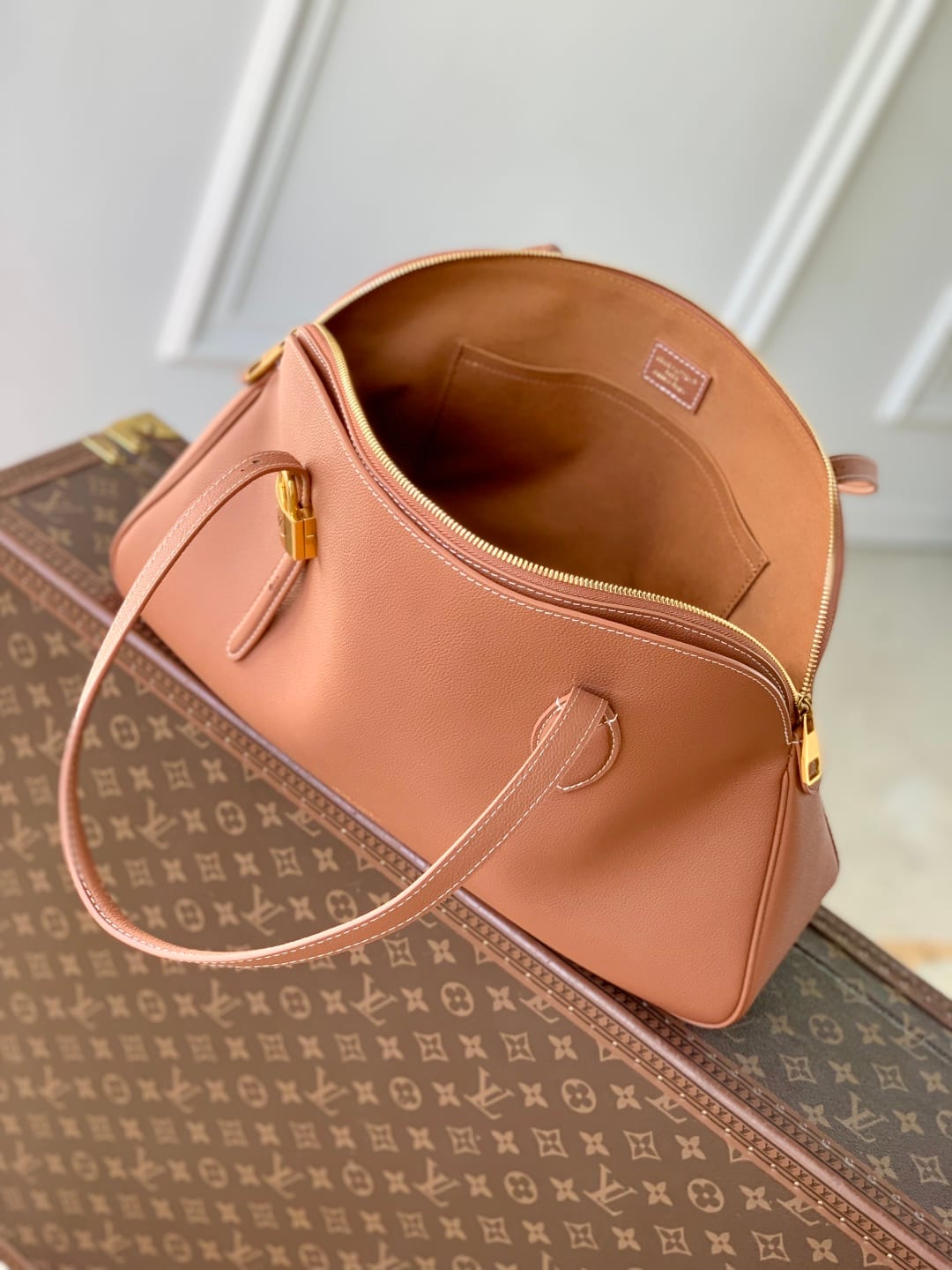 Low Key Duffle Tote detail 9