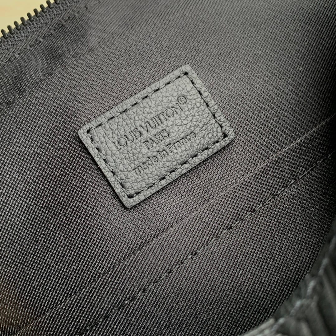 Trio Messenger detail 8