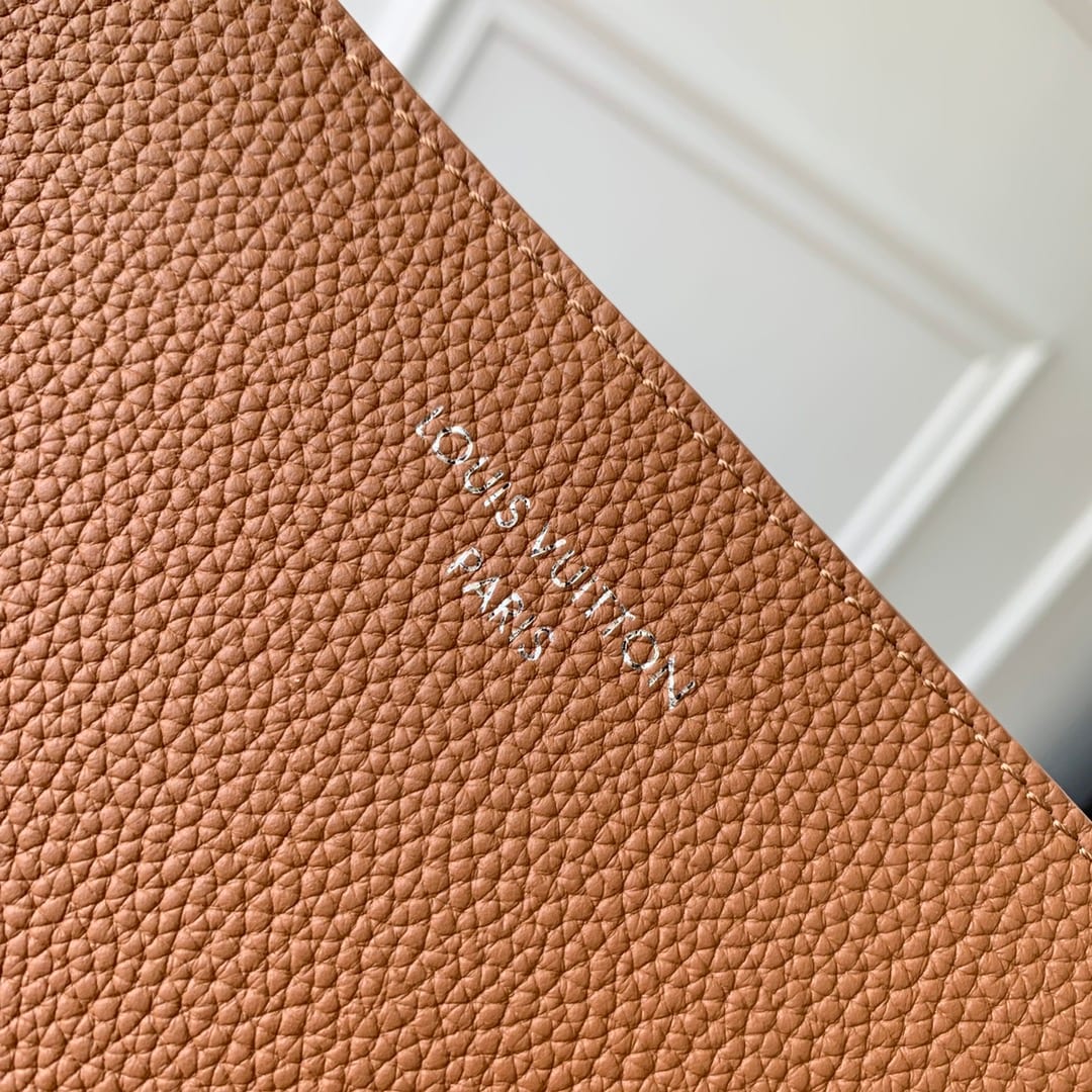 Verso Hobo detail 9