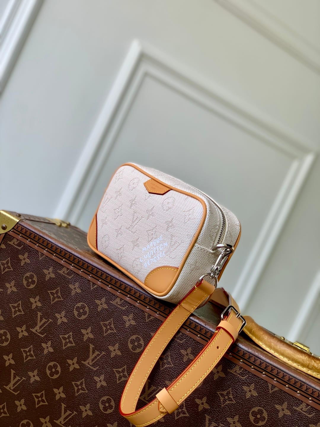 Trocadéro Wearable Wallet detail 2