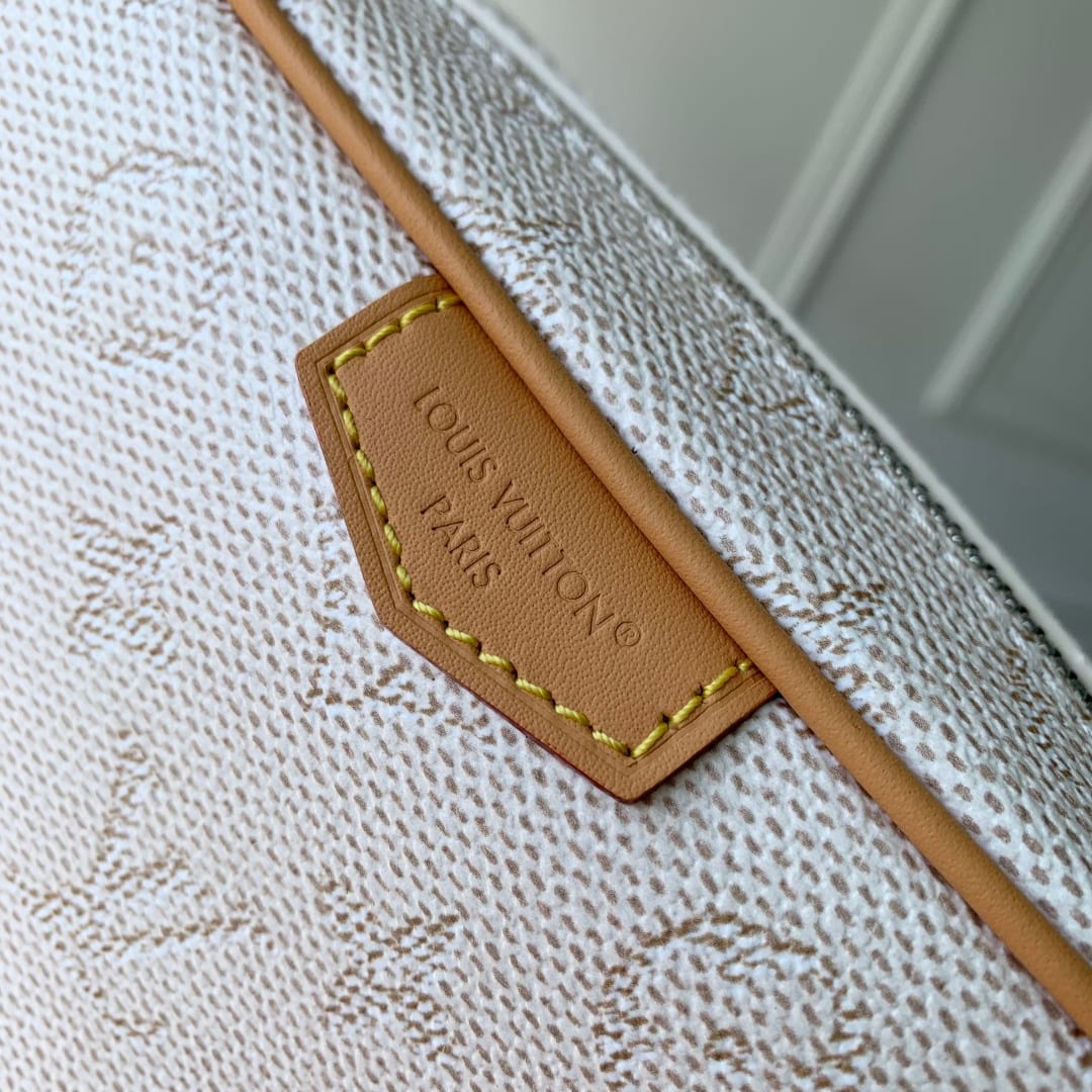 Trocadéro Wearable Wallet detail 5