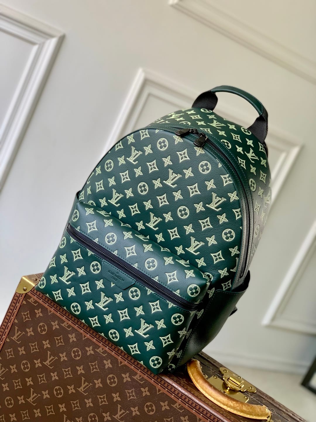 Discovery Backpack PM detail 1