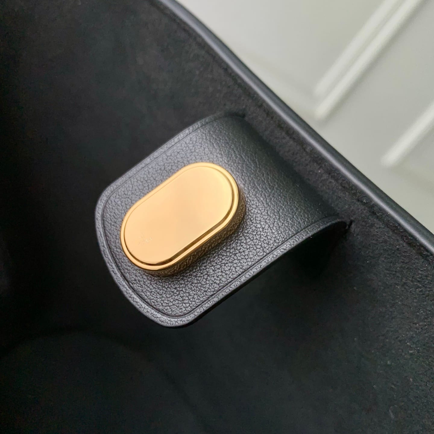 LV Bloom Mini Hobo detail 7