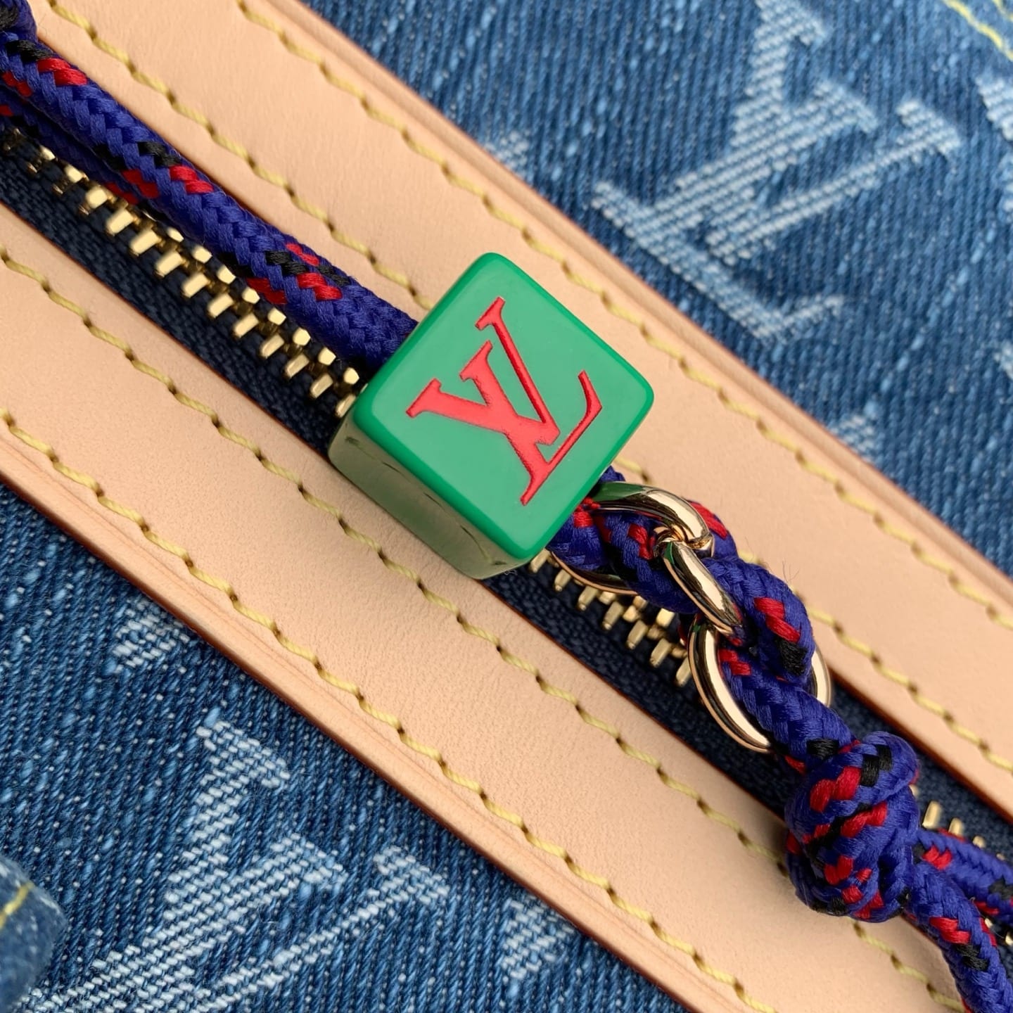 Baggy detail 9