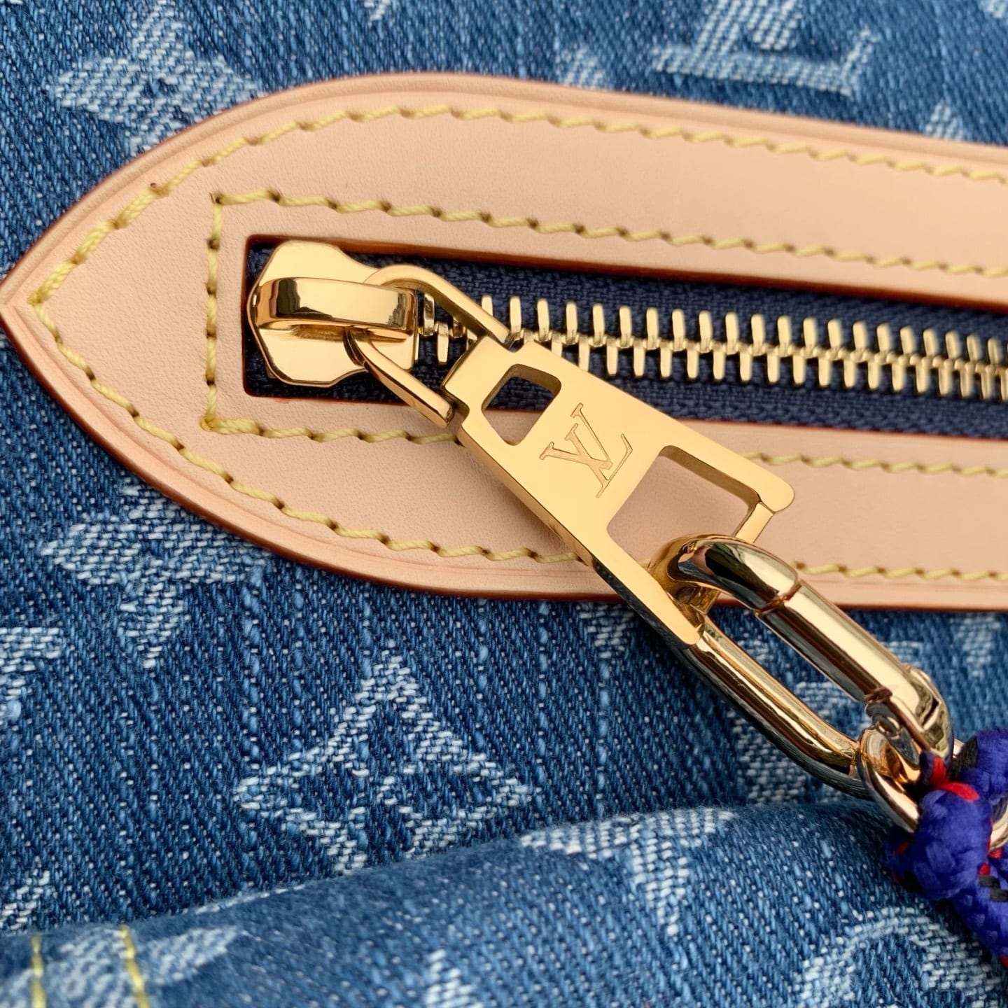 Baggy detail 10