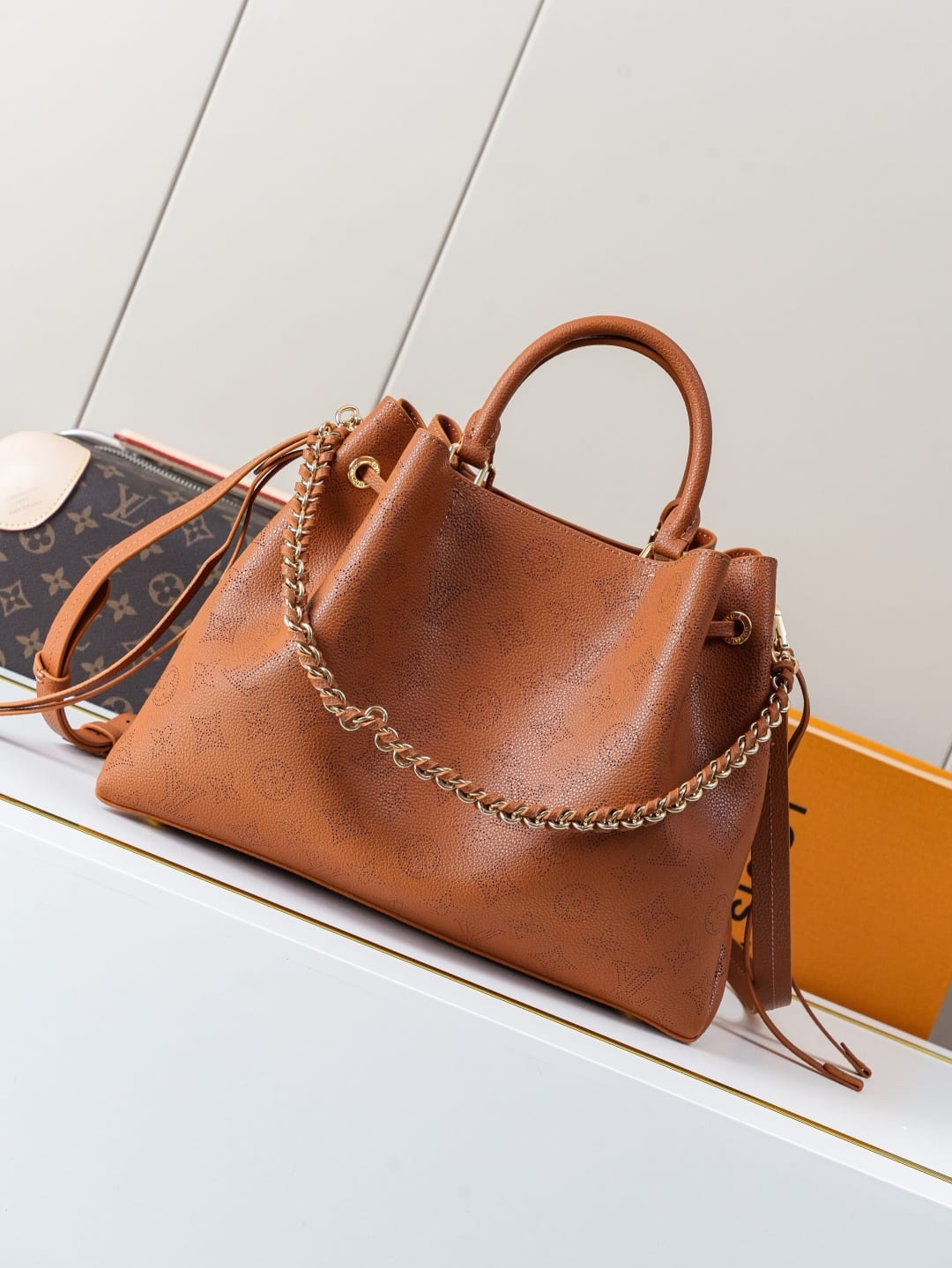 Bella Tote detail 1
