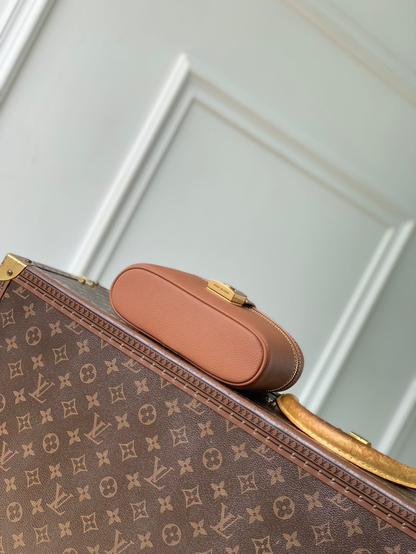 Low Key Vanity Pouch detail 4