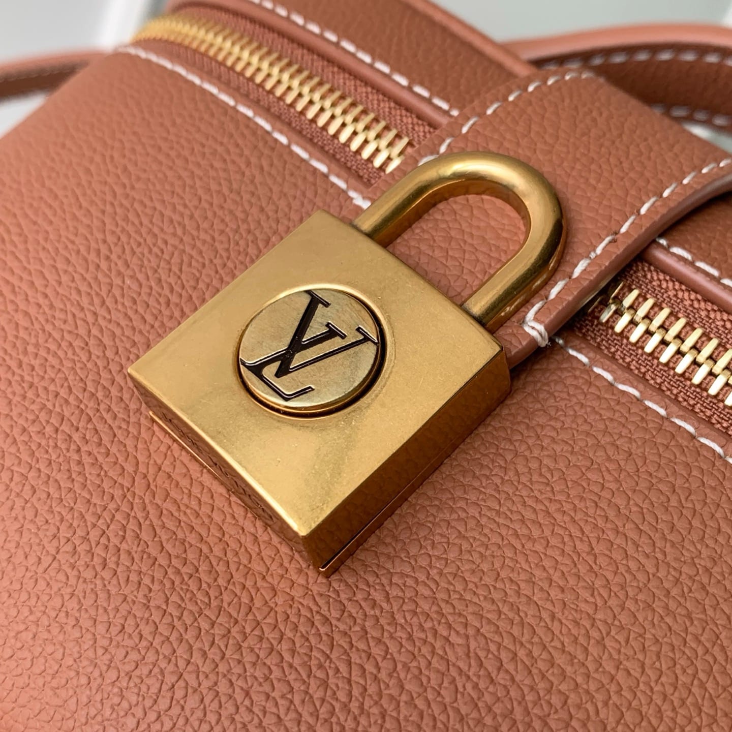 Low Key Vanity Pouch detail 5