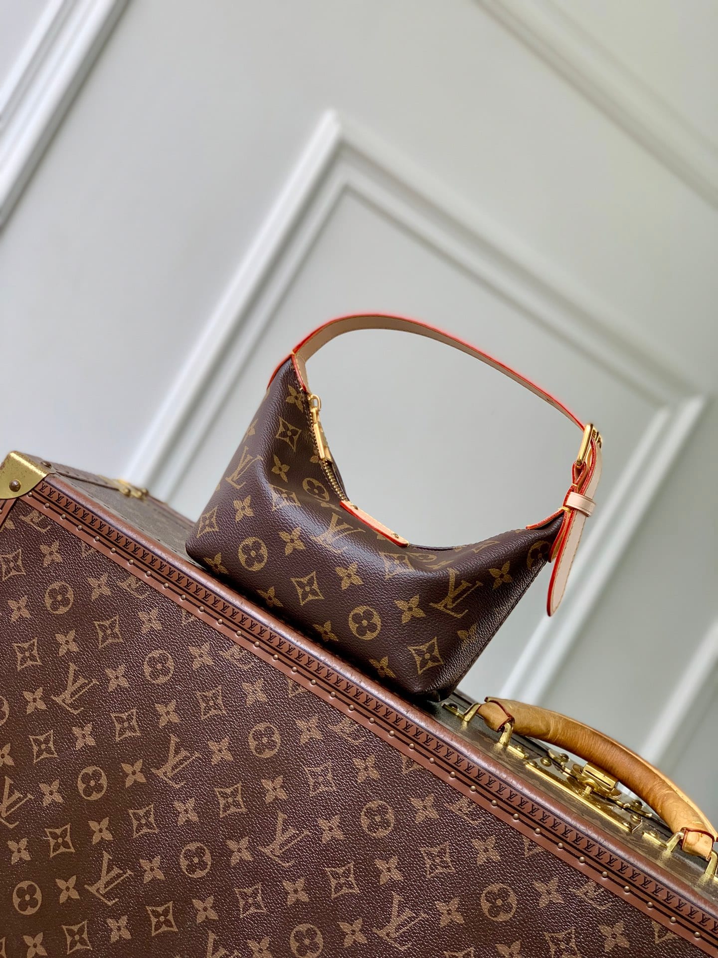 Pochette Hills detail 1