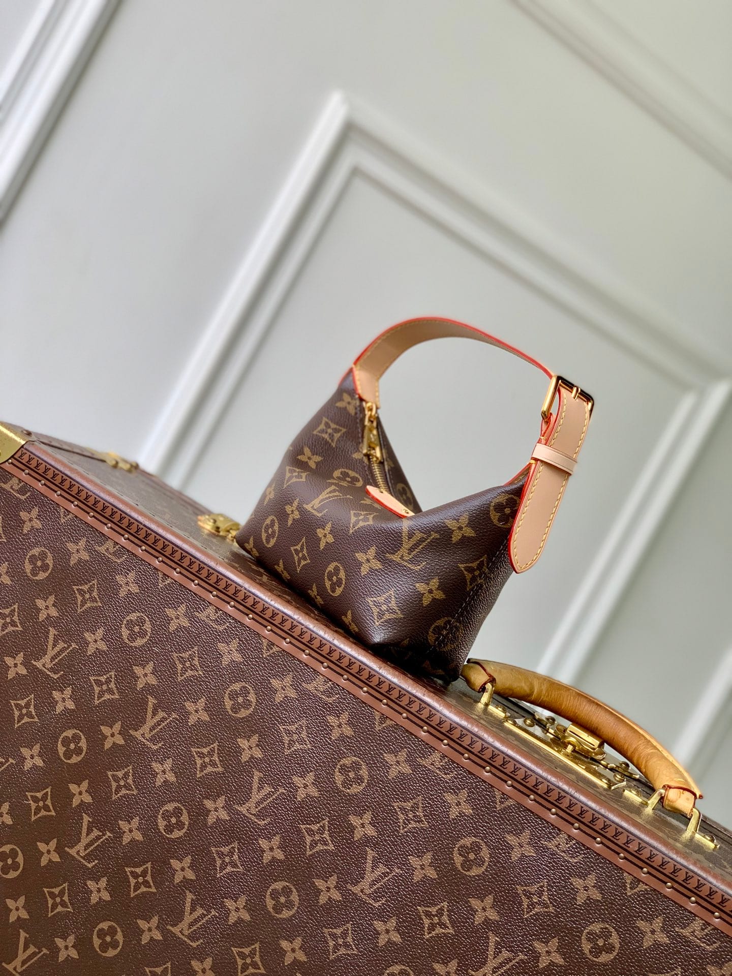 Pochette Hills detail 2