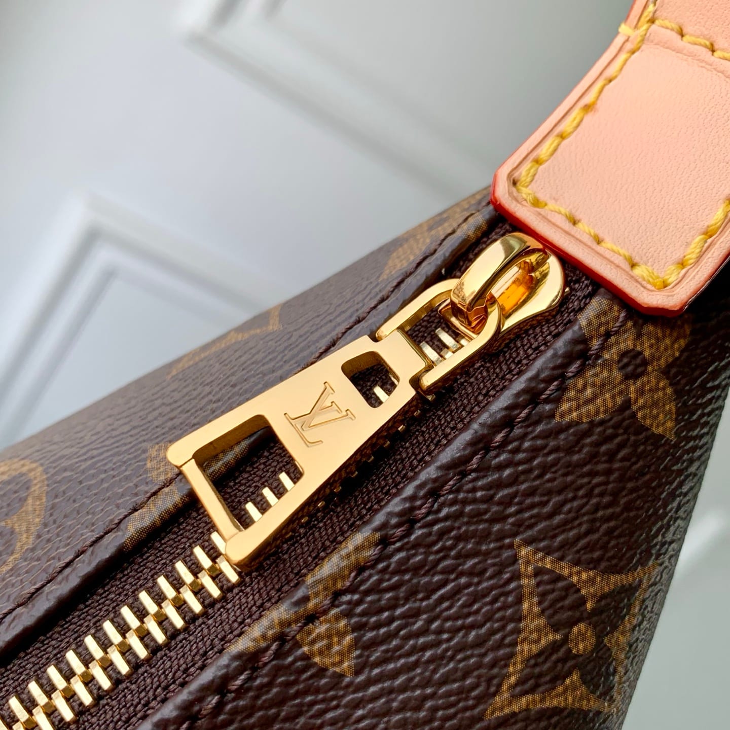 Pochette Hills detail 5