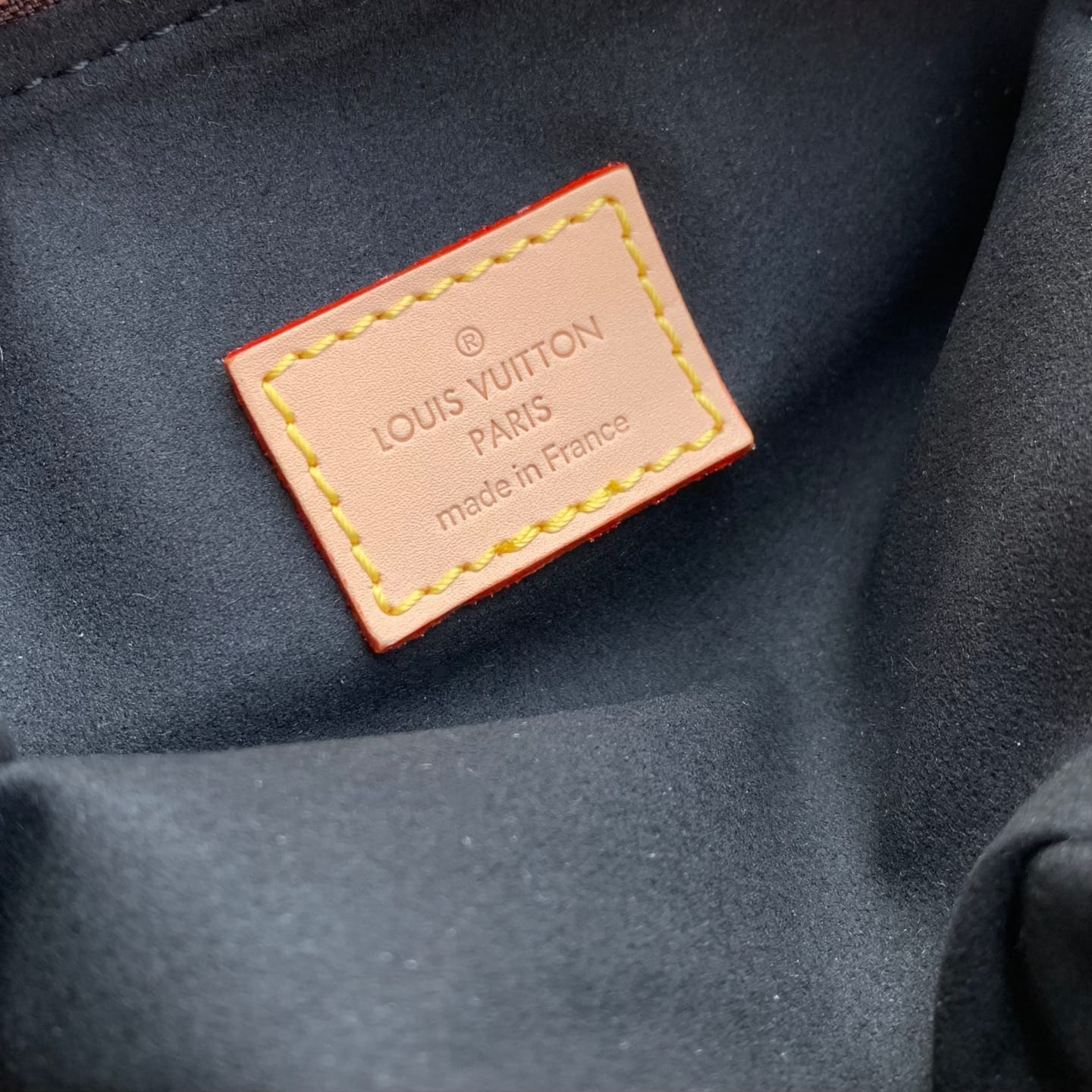 Pochette Hills detail 8