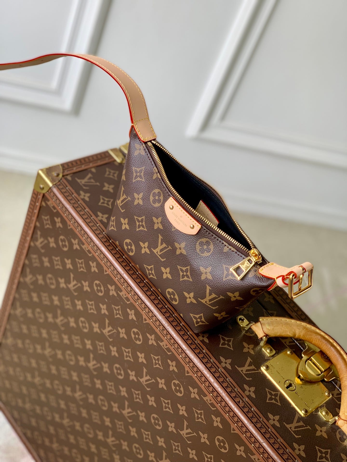 Pochette Hills detail 9