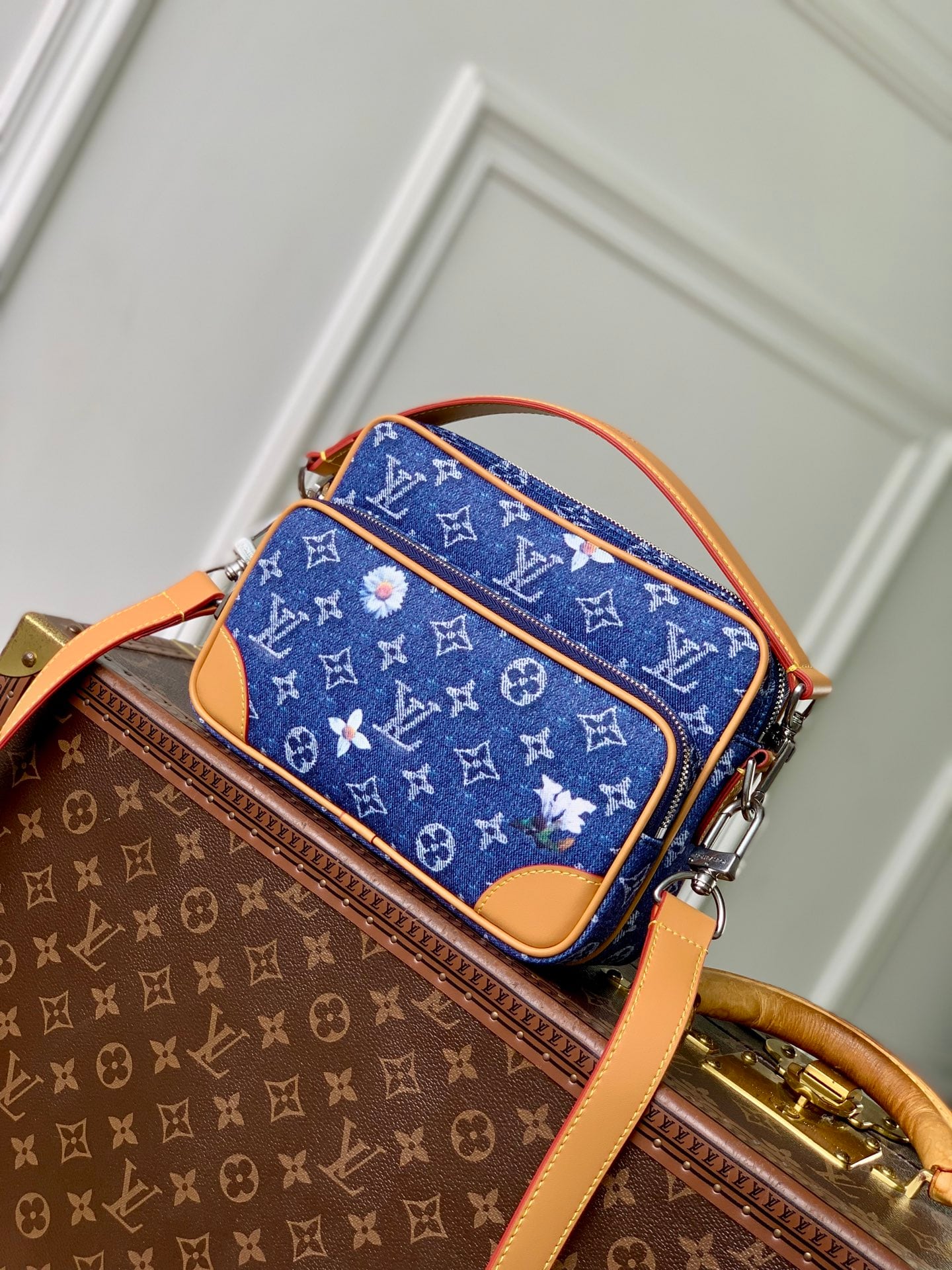 Nil M27553 detail 1