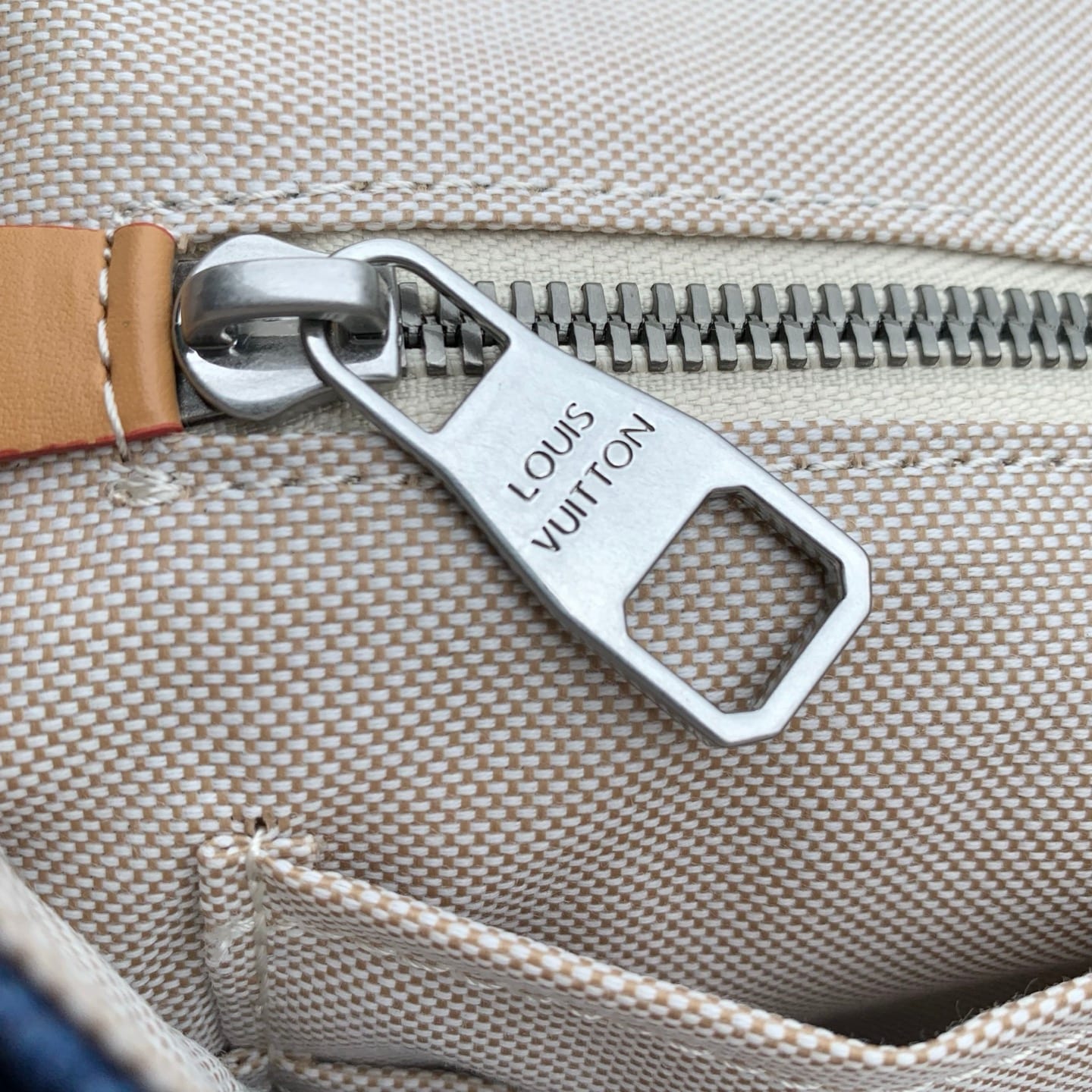 Christopher MM detail 8