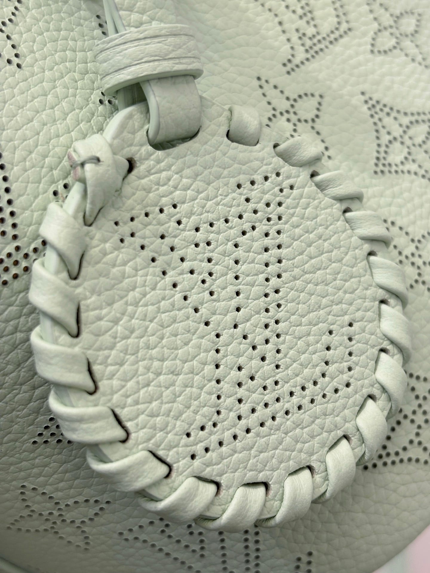 Blossom PM detail 8