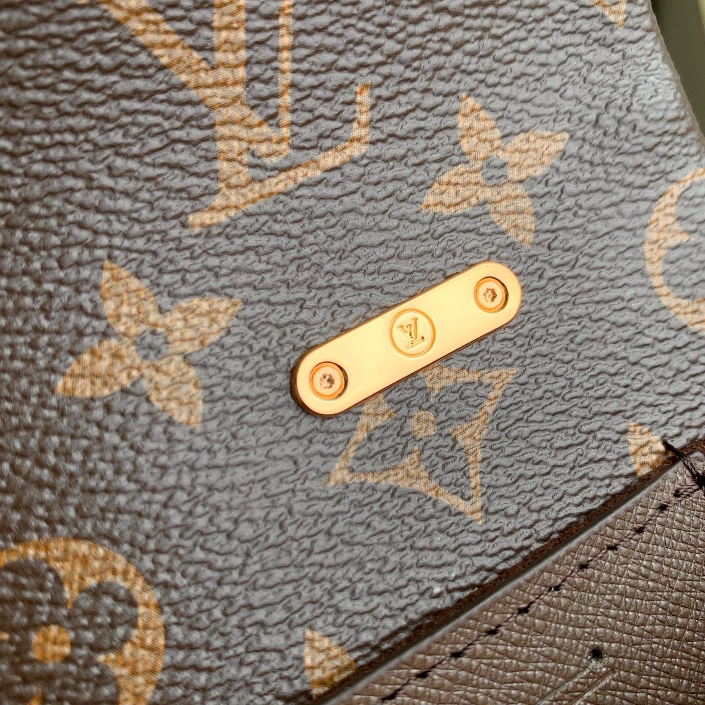 Nano Madeleine detail 8