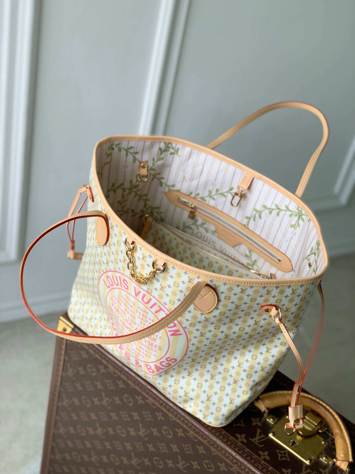 Neverfull MM detail 11