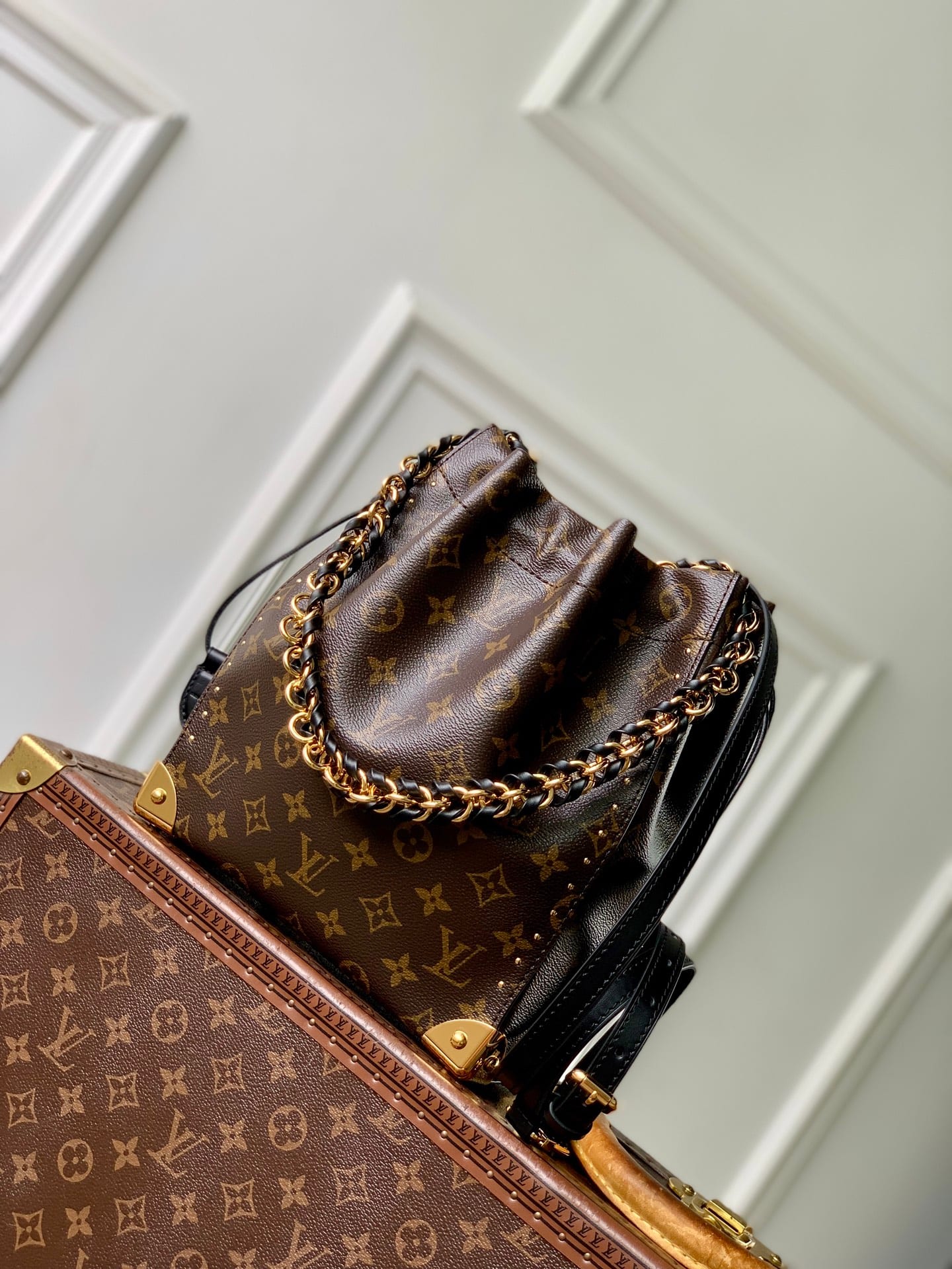 Noé Trunk detail 1