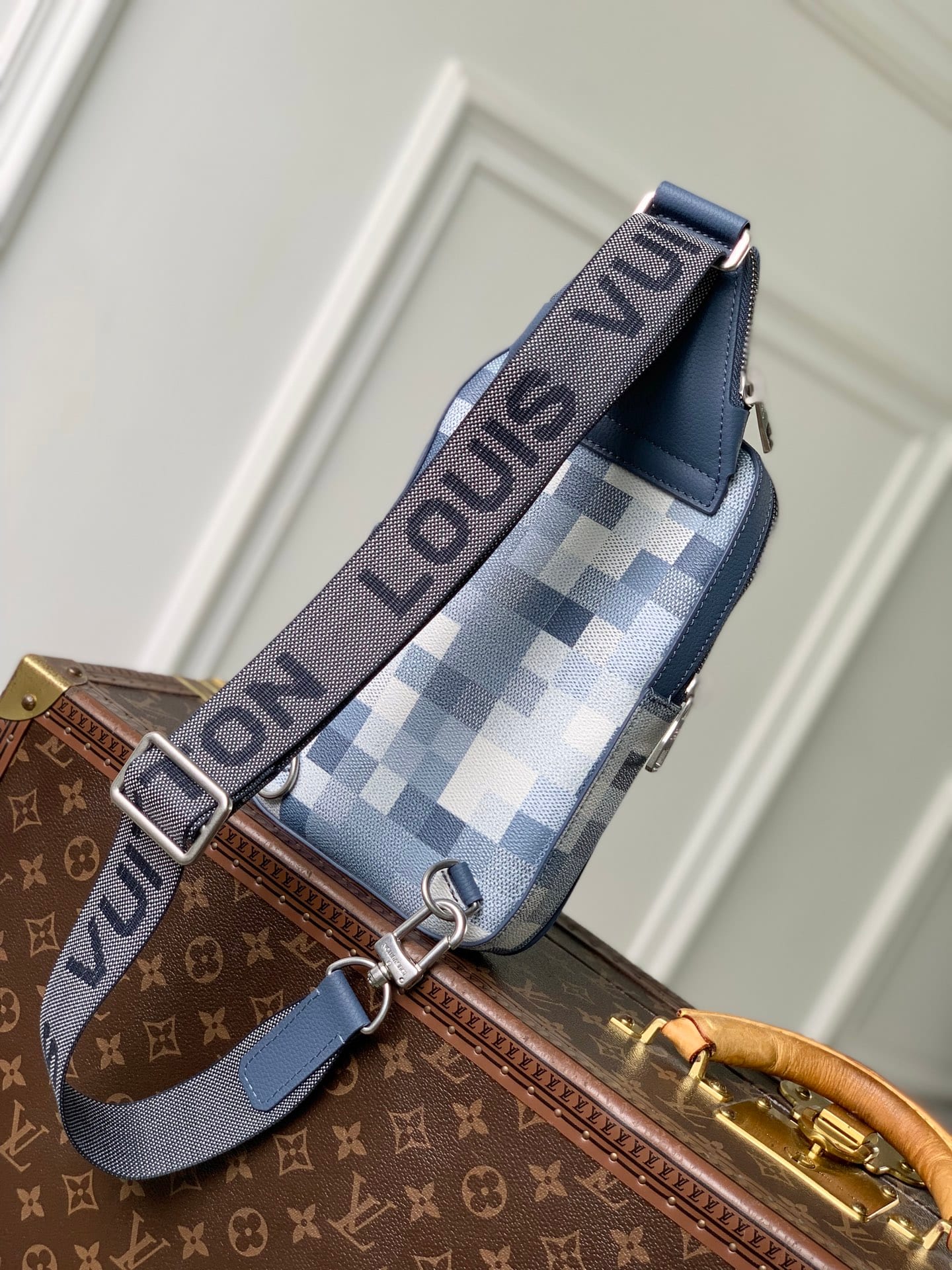 Avenue Slingbag PM detail 3