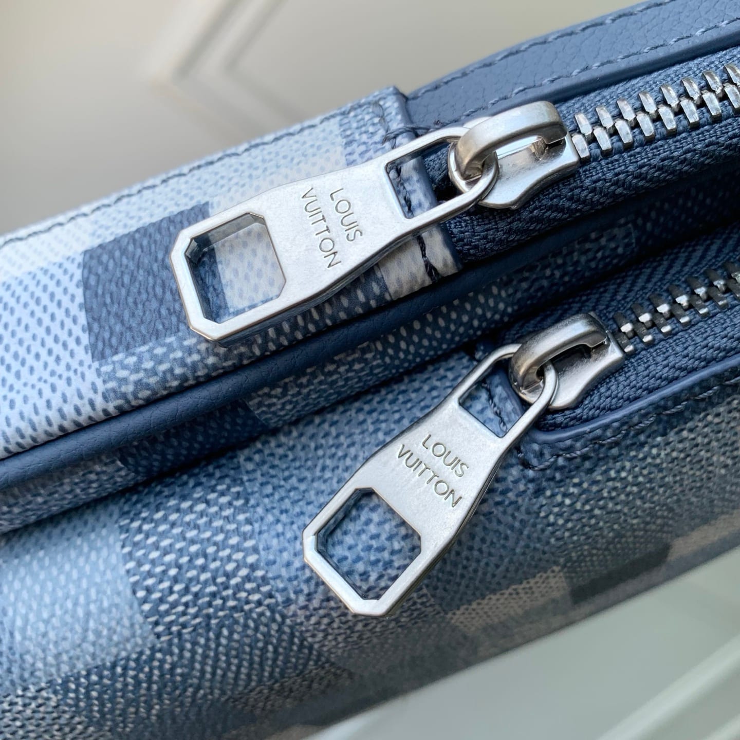 Avenue Slingbag PM detail 6