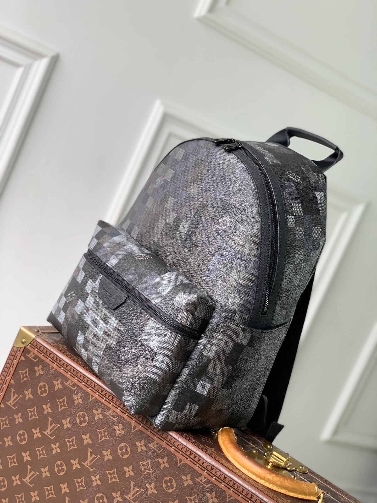 Discovery Backpack PM detail 2