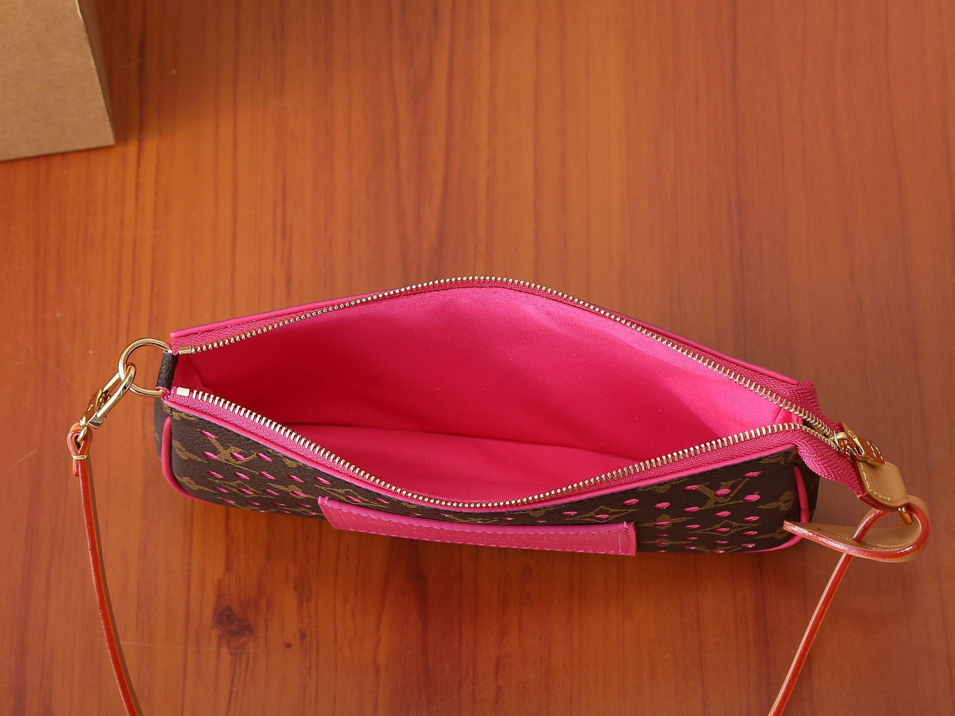 Pochette Accessoires detail 9