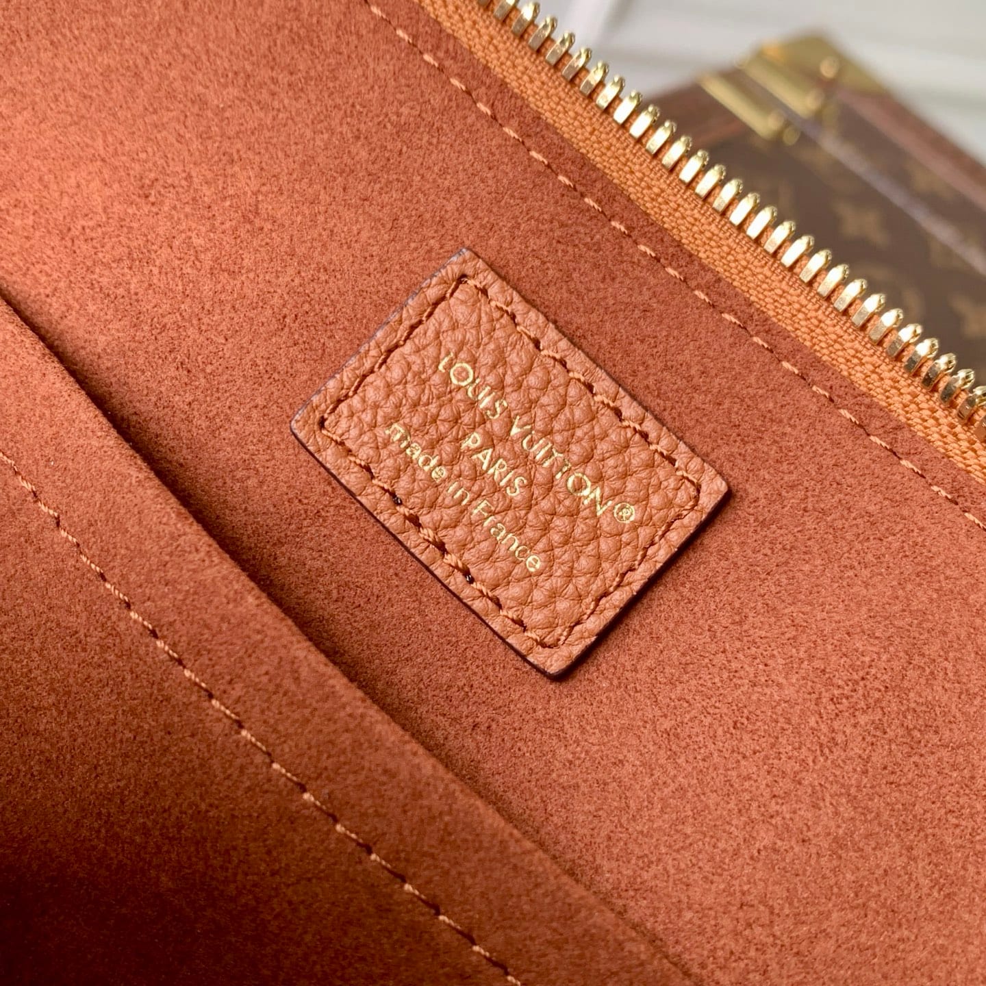 Alma Trunk BB detail 9